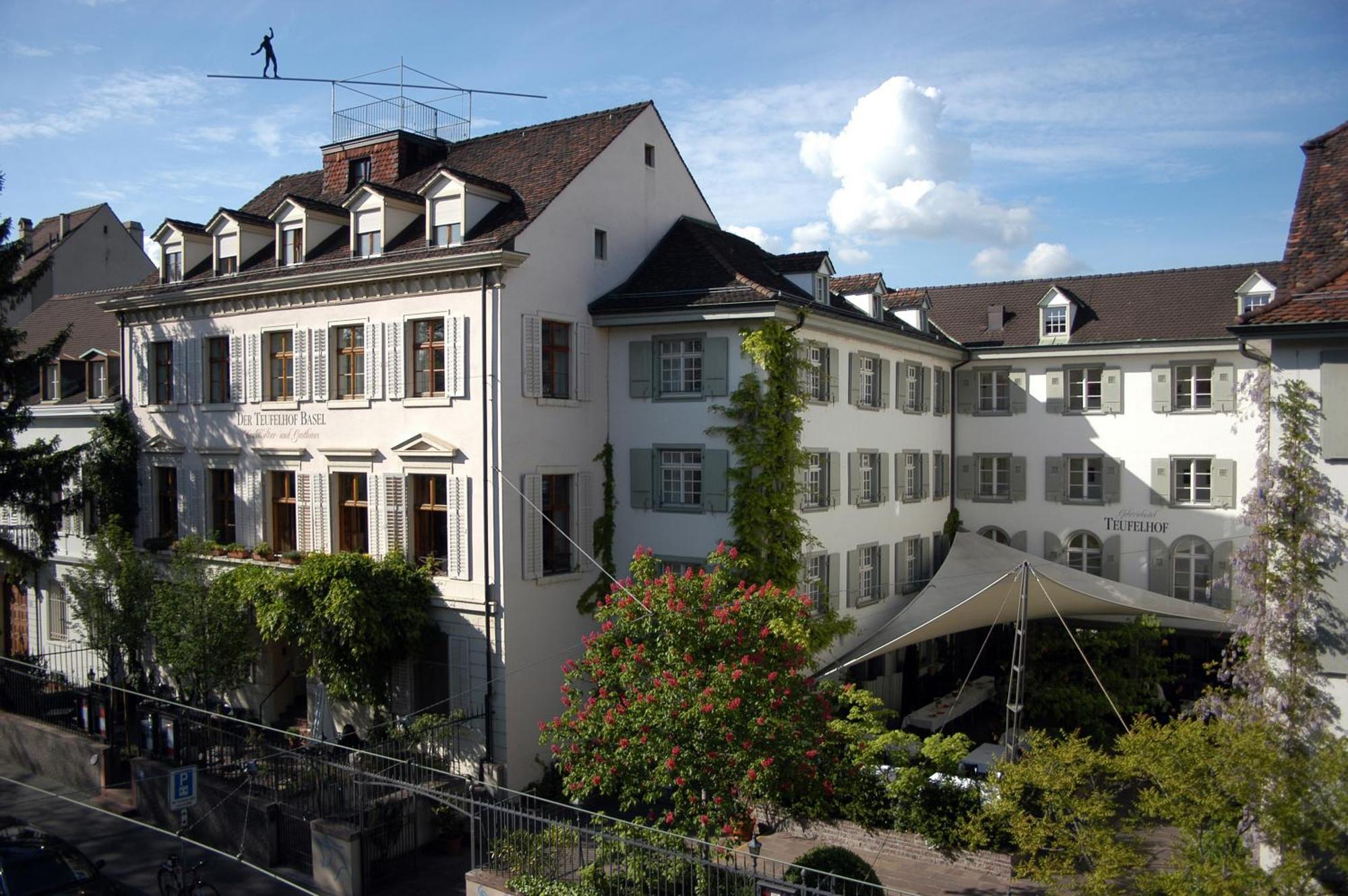 Gast - Und Kulturhaus Der Teufelhof Basel Hotel Exterior photo